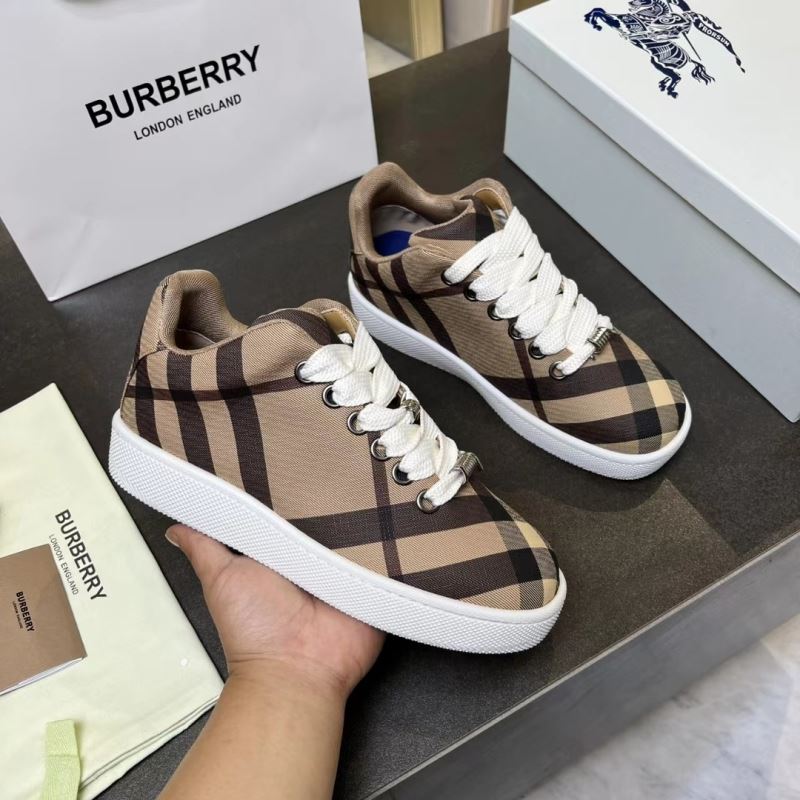 Burberry Low Shoes